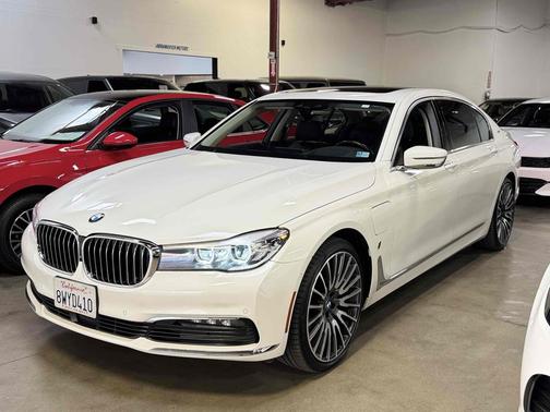 2018 BMW 740e xDrive iPerformance