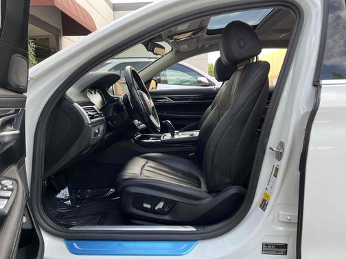 2018 BMW 740e xDrive iPerformance