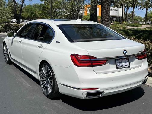 2018 BMW 740e xDrive iPerformance