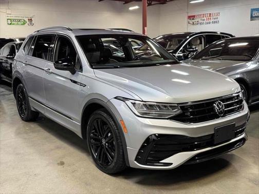 2022 Volkswagen Tiguan 2.0T SEL R-Line Black