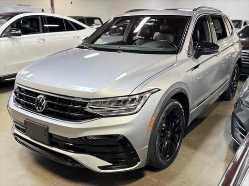 2022 Volkswagen Tiguan 2.0T SEL R-Line Black