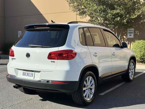 Pure White 2017 Volkswagen Tiguan 2.0T SEL