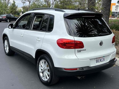 Pure White 2017 Volkswagen Tiguan 2.0T SEL