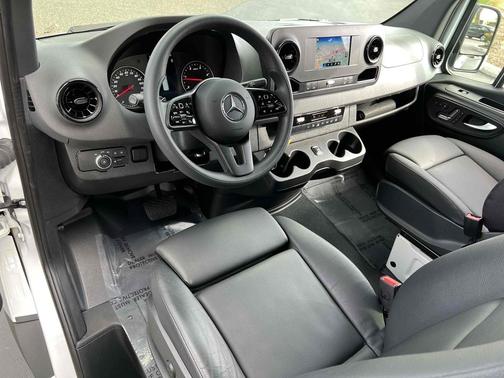 2024 Mercedes-Benz Sprinter 2500 - High Roof I4 Diesel 170'' - Rear Wheel Drive