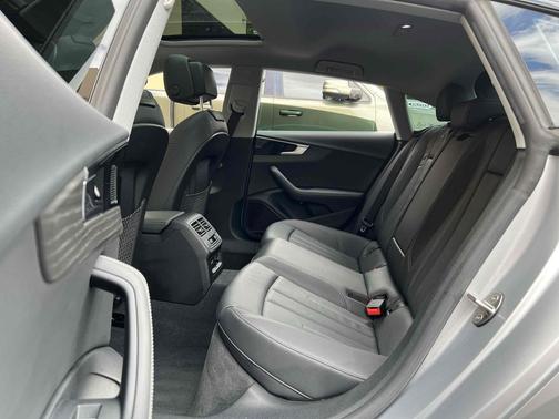 Florett Silver Metallic 2022 Audi A5 Sportback Premium Plus