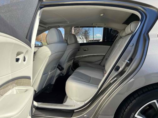 2019 Acura RLX Sport Hybrid Advance Package