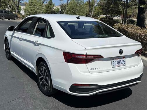 Pure White 2022 Volkswagen Jetta 1.5T S