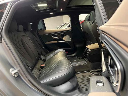 MANUFAKTUR Selenite Grey Magno 2022 Mercedes-Benz EQS 450+ 4MATIC