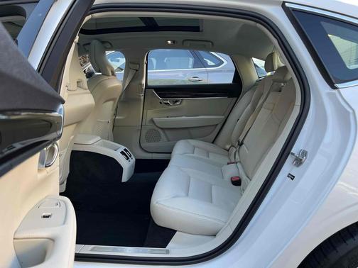 2019 Volvo S90 T5 Momentum