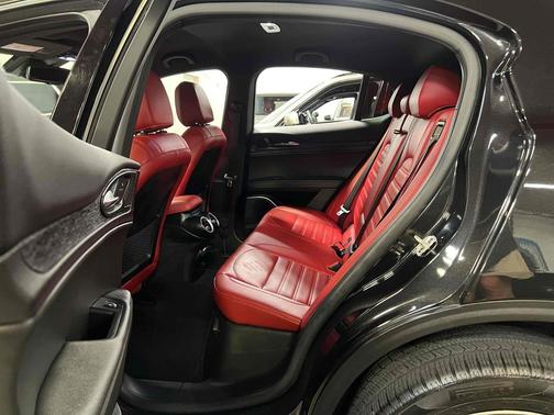 2023 Alfa Romeo Stelvio Sprint AWD