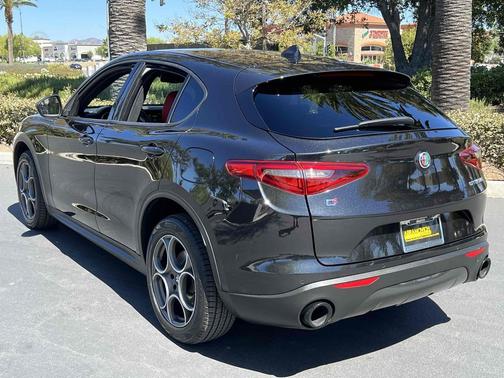2023 Alfa Romeo Stelvio Sprint AWD