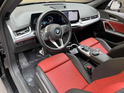 Jet Black 2024 BMW X1 xDrive28i