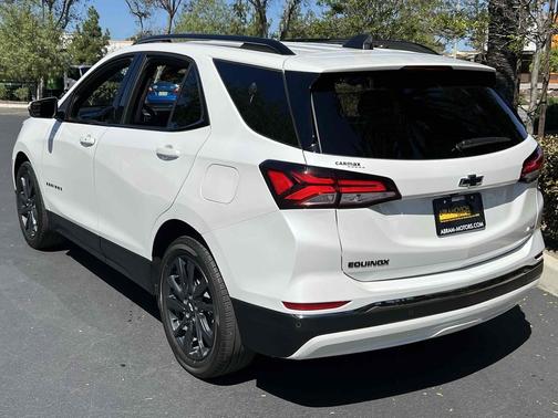 Iridescent Pearl Tricoat 2023 Chevrolet Equinox FWD RS