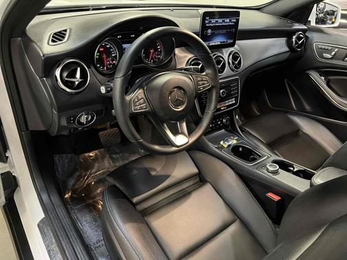 2020 Mercedes-Benz GLA 250 Base