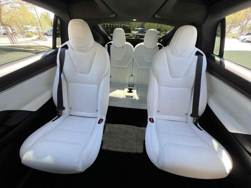2022 Tesla Model X Dual Motor All-Wheel Drive