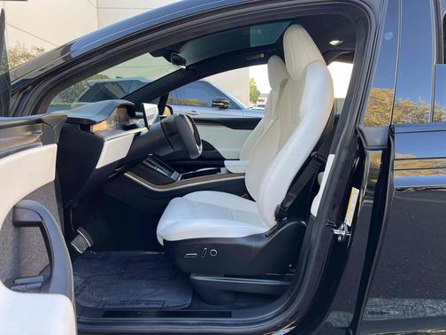 2022 Tesla Model X Dual Motor All-Wheel Drive
