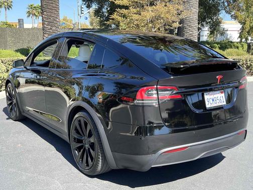 2022 Tesla Model X Dual Motor All-Wheel Drive