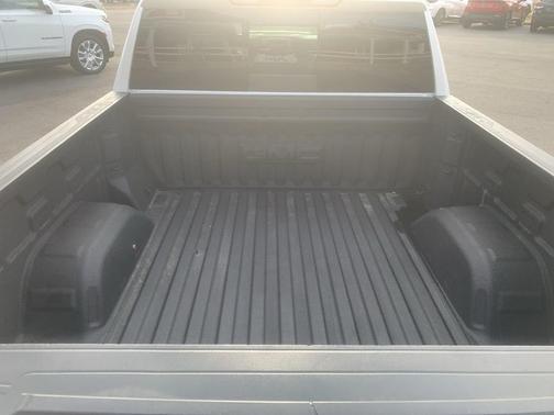 White 2021 GMC Sierra 1500 SLT