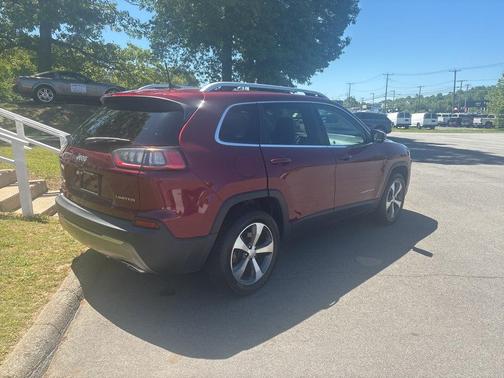 Velvet Red Pearlcoat 2021 Jeep Cherokee Limited