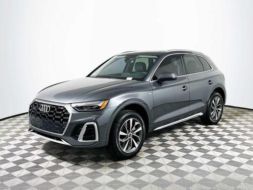 Daytona Gray Pearl Effect 2023 Audi Q5 45 S line Premium Plus