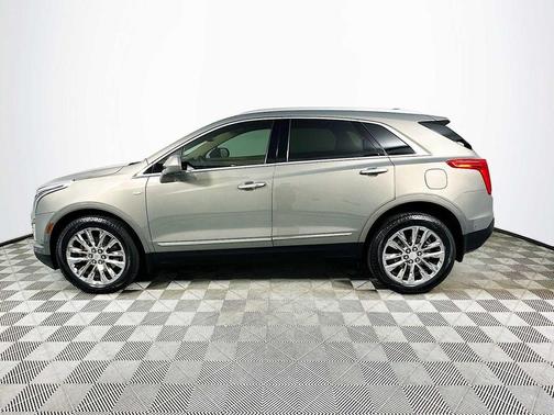 Bronze Dune Metallic 2019 Cadillac XT5 Platinum