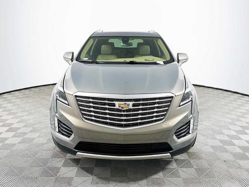 Bronze Dune Metallic 2019 Cadillac XT5 Platinum