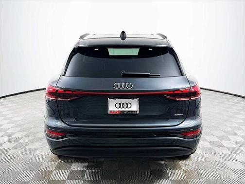 2025 Audi Q6 e-tron Premium Plus quattro