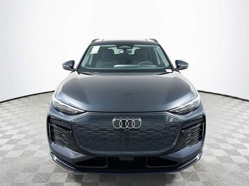 2025 Audi Q6 e-tron Premium Plus quattro