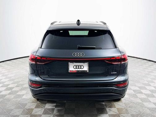 2025 Audi Q6 e-tron Premium Plus quattro