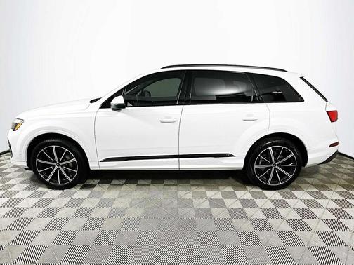 2025 Audi Q7 45 Premium Plus