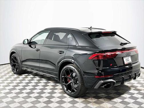 2025 Audi RS Q8 4.0T
