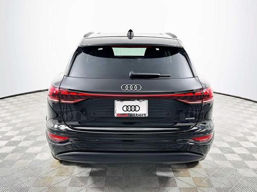 2025 Audi Q6 e-tron Premium Plus quattro