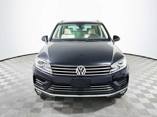 2015 Volkswagen Touareg V6 Sport