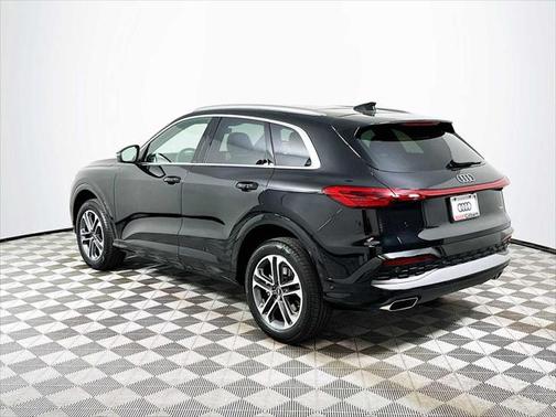 2025 Audi Q5 Premium