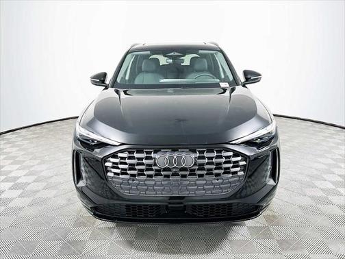 2025 Audi Q5 Premium
