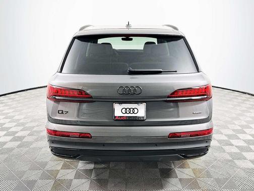 Samurai Gray Metallic 2023 Audi Q7 55 Premium Plus