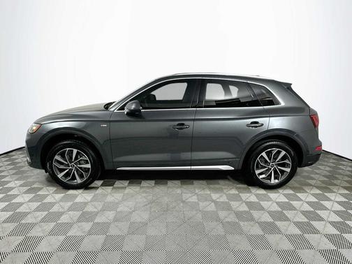 Daytona Gray Pearl Effect 2023 Audi Q5 45 S line Premium Plus