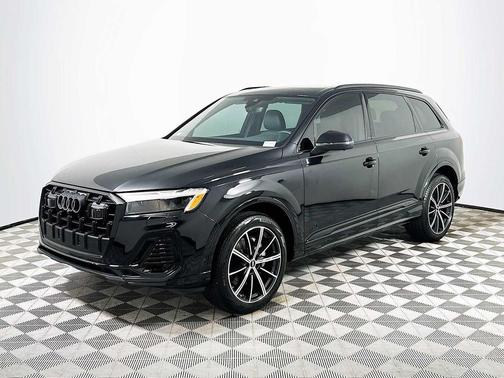 2025 Audi Q7 45 Premium Plus