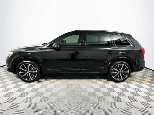 2025 Audi Q7 45 Premium Plus