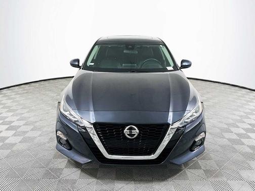 2022 Nissan Altima 2.5 SL