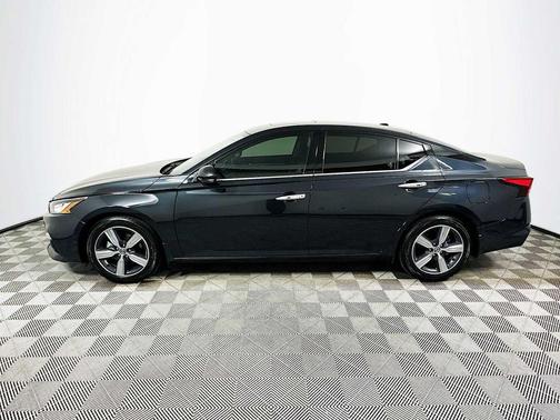 2022 Nissan Altima 2.5 SL