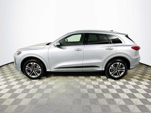 2025 Audi Q5 Premium