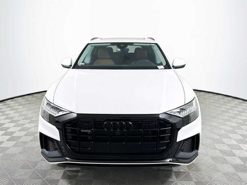 Glacier White Metallic 2023 Audi Q8 55 Premium Plus