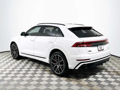 Glacier White Metallic 2023 Audi Q8 55 Premium Plus