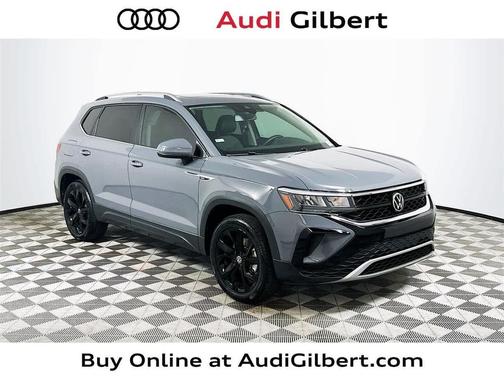 Pure Gray 2022 Volkswagen Taos 1.5T SE