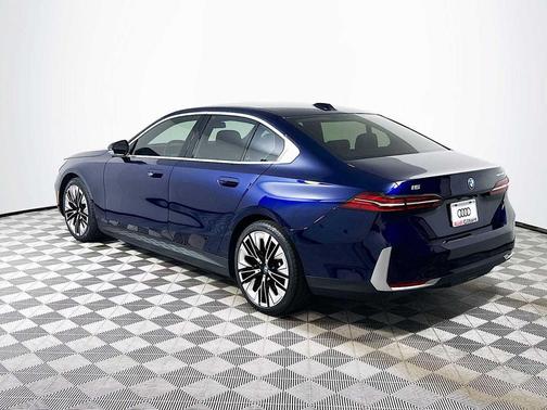 2025 BMW i5 eDrive40