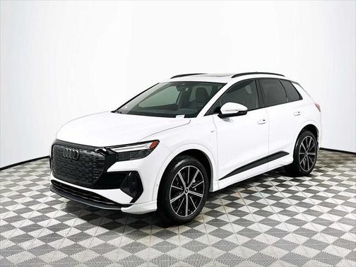 2022 Audi e-tron Premium Plus
