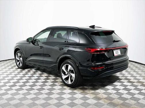 2025 Audi Q6 e-tron Premium Plus quattro