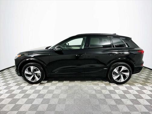2025 Audi Q6 e-tron Premium Plus quattro