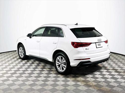 2025 Audi Q3 Premium 45 TFSI S line quattro Tiptronic